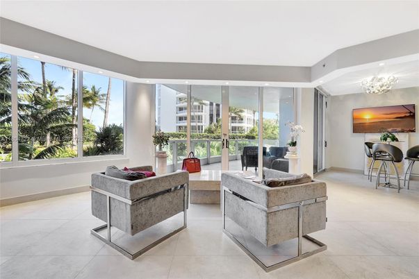 Chandelier, Dining room, Interior, Living room, Recessed Lighting