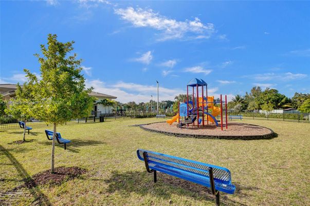 Backyard, Exterior, Playground