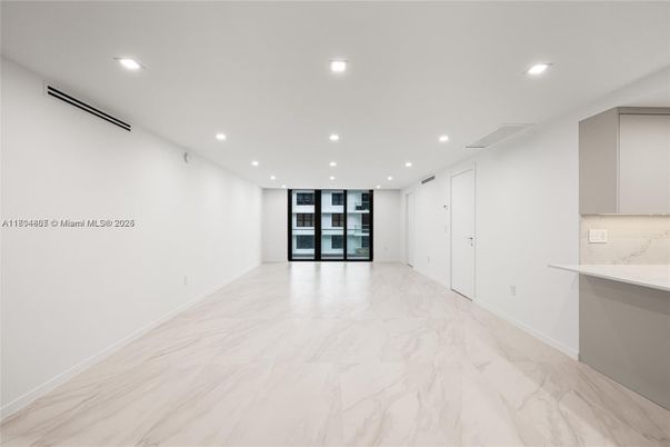 Empty room, Interior, Marble, Recessed Lighting