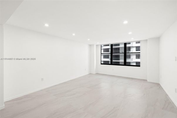 Empty room, Interior, Marble, Recessed Lighting