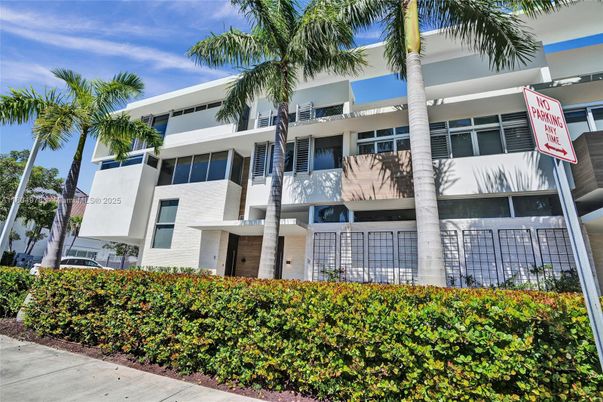 Exterior, Facade, Condo Building