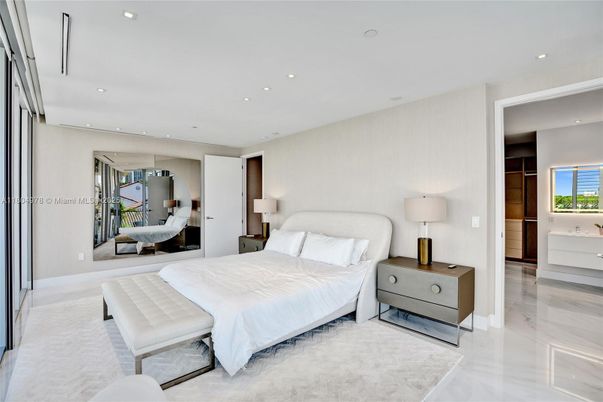 Bedroom, Interior, Marble, Recessed Lighting