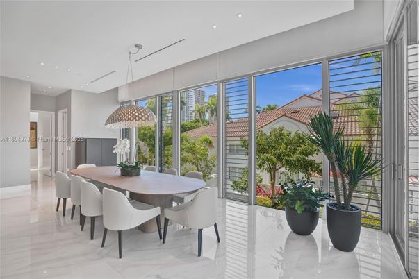 Dining room, Interior, Marble, Pendant Lights, Recessed Lighting