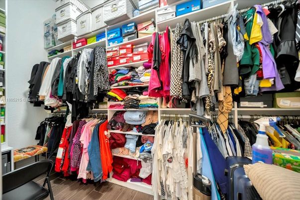 Interior, Walk-in Closets, Wood Texture Flooring