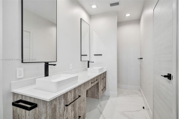 Bathroom, Dual Sink Vanities, Interior, Marble, Recessed Lighting