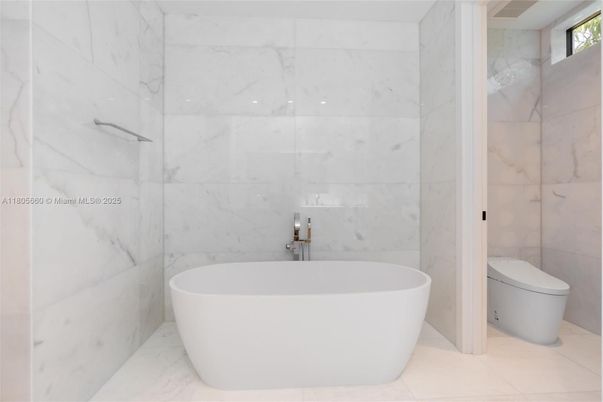 Bathroom, Free Standing Baths, Interior, Marble Walls
