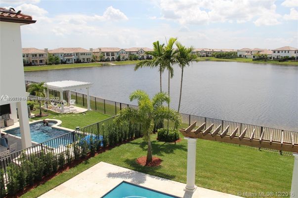 Exterior, Pool, Water