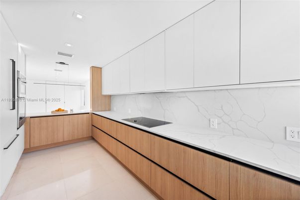 Interior, Kitchen, Marble Walls, Recessed Lighting