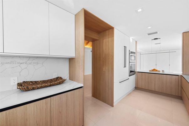 Interior, Kitchen, Pendant Lights, Recessed Lighting