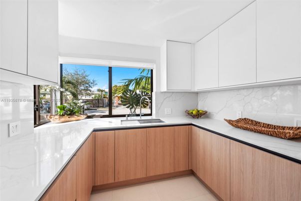 Interior, Kitchen, Marble Walls, Water
