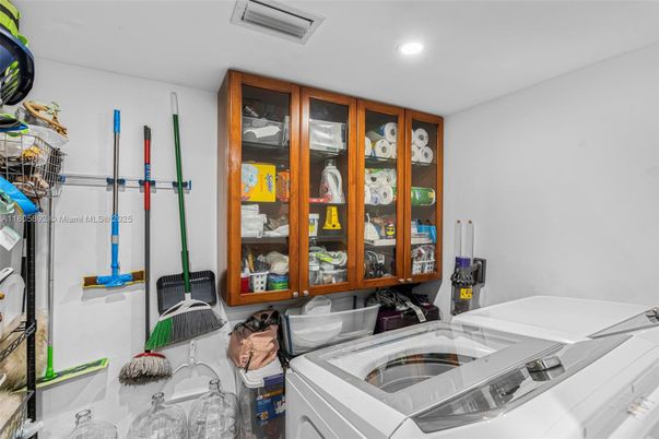 Interior, Recessed Lighting, Washer