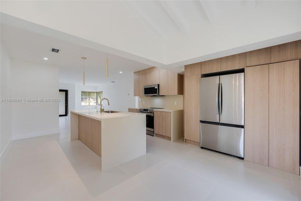 Interior, Kitchen, Pendant Lights, Recessed Lighting, Stainless Steel Appliances