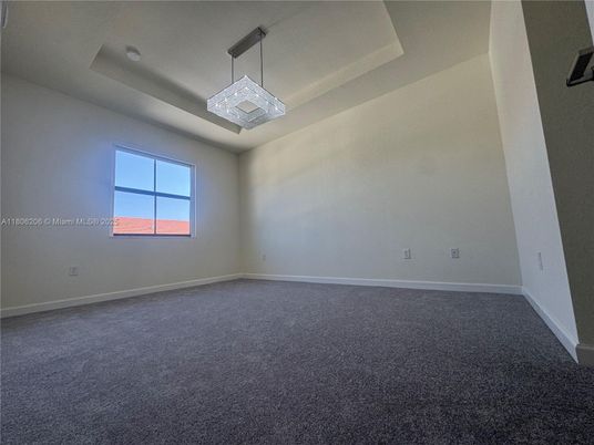 Empty room, Interior, Pendant Lights