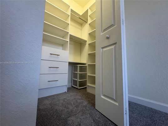 Interior, Walk-in Closets