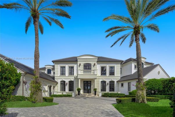 Exterior, Facade, French Provincial
