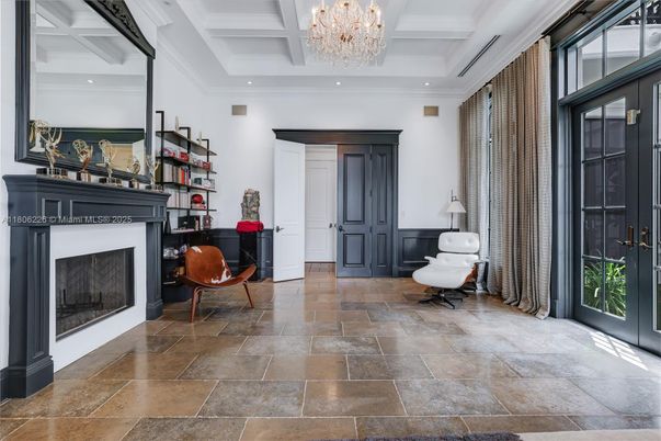 Chandelier, Fireplace, Interior, Recessed Lighting