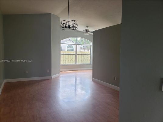 Empty room, Interior, Pendant Lights, Wood Texture Flooring
