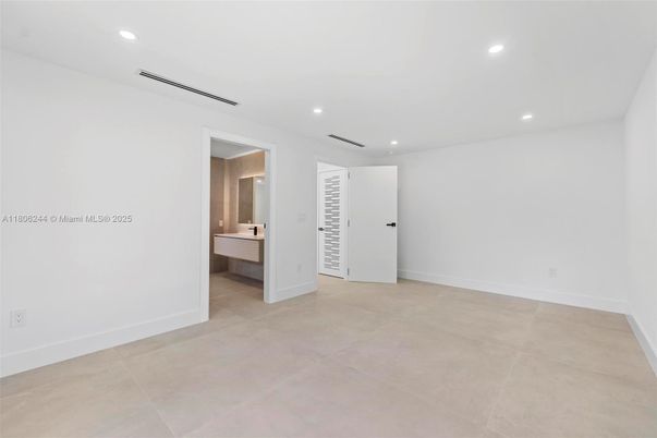 Bathroom, Empty room, Interior, Recessed Lighting