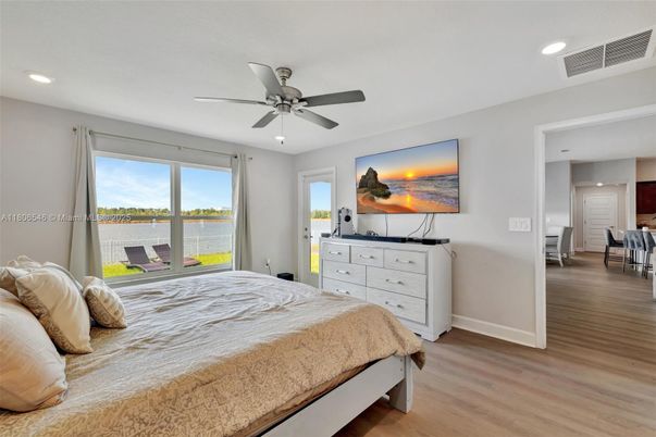 Bedroom, Interior, Recessed Lighting, Water, Wood Texture Flooring