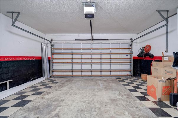 Garage, Interior