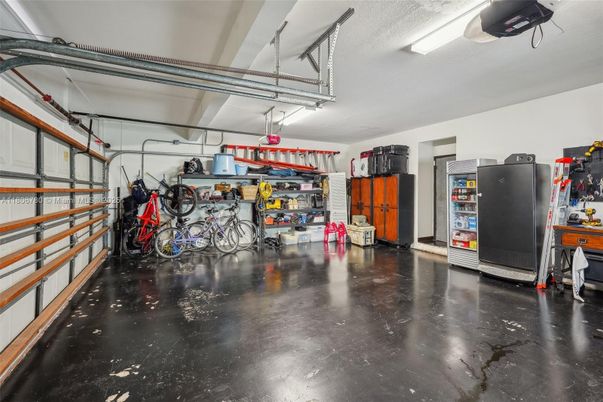 Garage, Interior