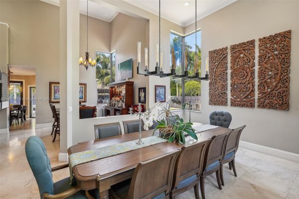 Chandelier, Dining room, Interior, Marble, Pendant Lights