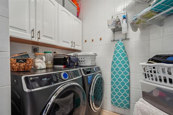 Interior, Washer
