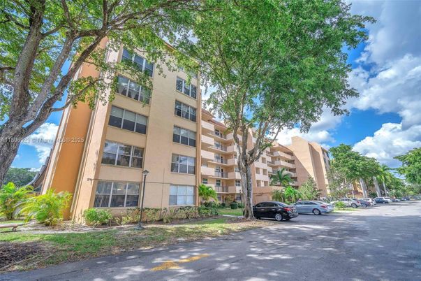 Exterior, Facade, Condo Building