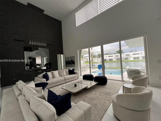 Interior, Living room, Water