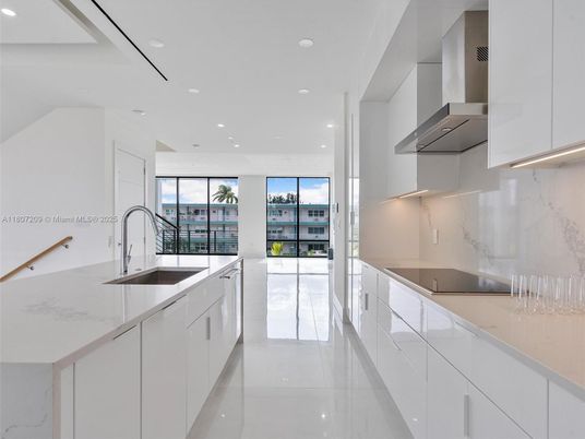 Interior, Kitchen, Marble Walls, Recessed Lighting, Water