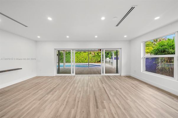 Empty room, Interior, Recessed Lighting, Wood Texture Flooring