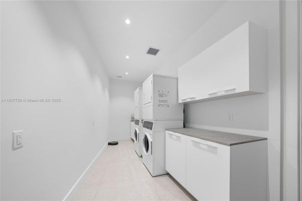 Interior, Recessed Lighting, Washer