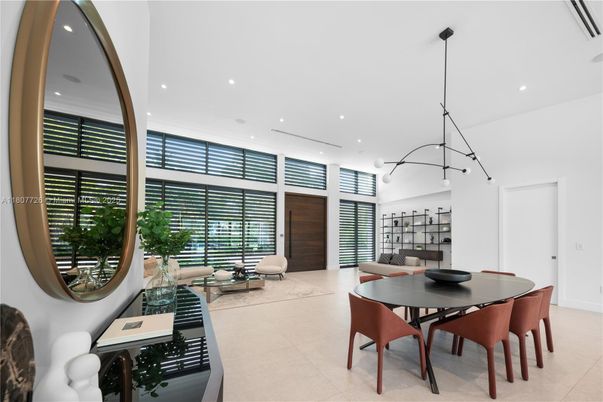 Dining room, Interior, Living room, Pendant Lights, Recessed Lighting
