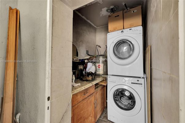 Interior, Utility Closets, Washer