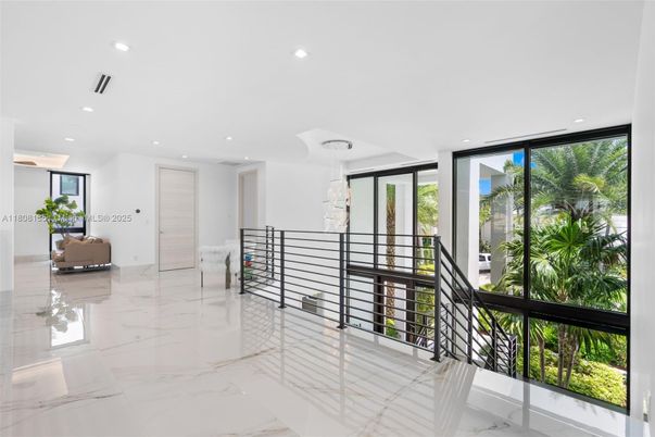 Chandelier, Interior, Marble, Pendant Lights, Recessed Lighting