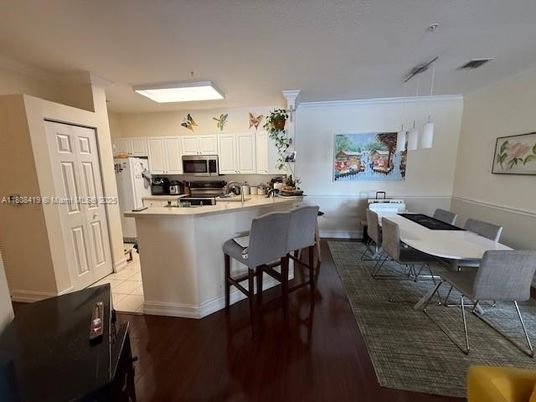 Dining room, Interior, Kitchen, Stainless Steel Appliances, Wood Texture Flooring