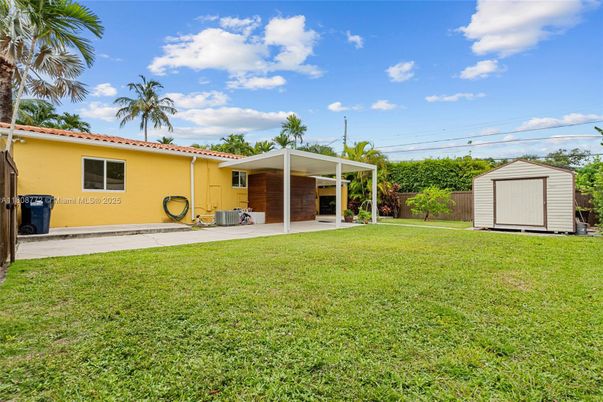 Backyard, Exterior