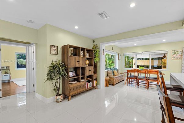 Dining room, Interior, Recessed Lighting