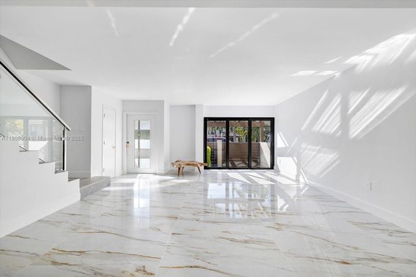 Empty room, Interior, Marble