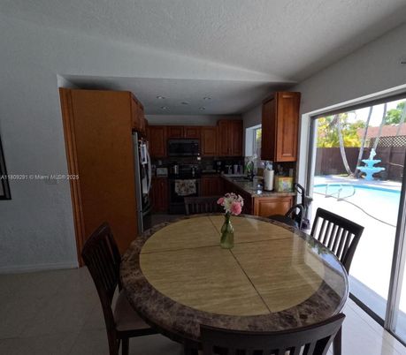 Dining room, Interior, Kitchen, Recessed Lighting