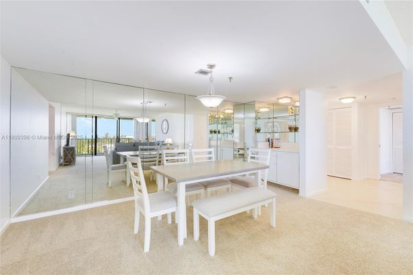 Dining room, Interior