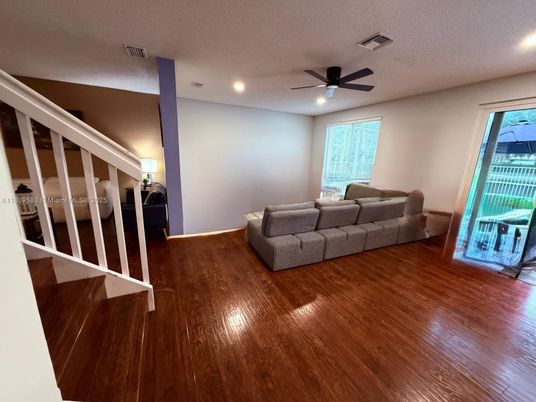 Interior, Living room, Recessed Lighting, Wood Texture Flooring
