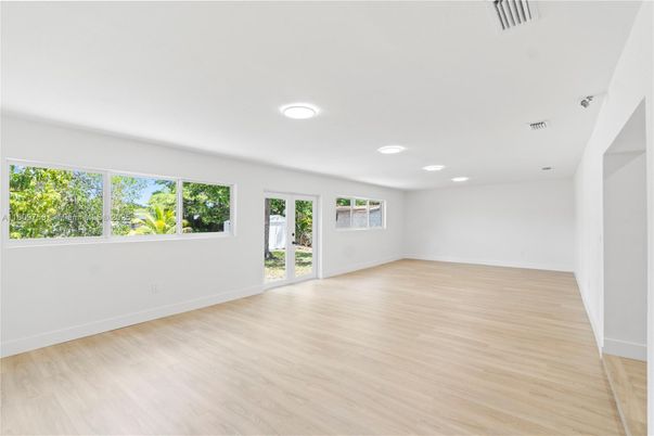 Empty room, Interior, Recessed Lighting, Wood Texture Flooring