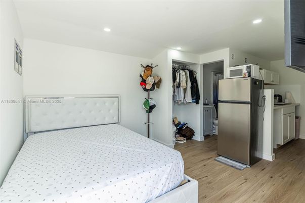 Bedroom, Interior, Kitchen, Recessed Lighting, Wood Texture Flooring