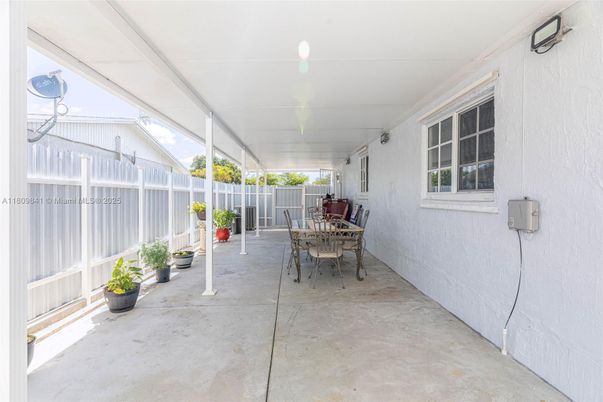Exterior, Interior, Sun Room