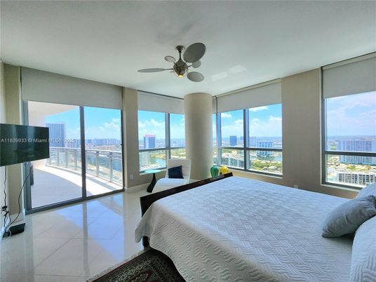 Bedroom, Interior, Water