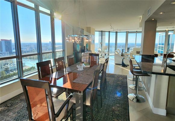 Dining room, Interior, Pendant Lights, Recessed Lighting, Water