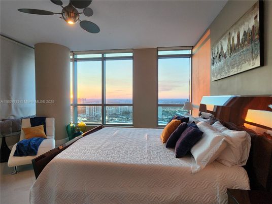 Bedroom, Interior, Water