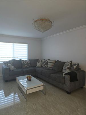 Chandelier, Interior, Living room