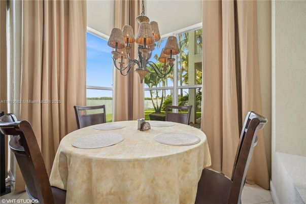 Chandelier, Dining room, Interior